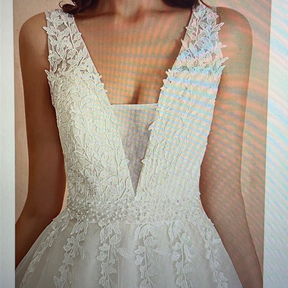 Wedding dress